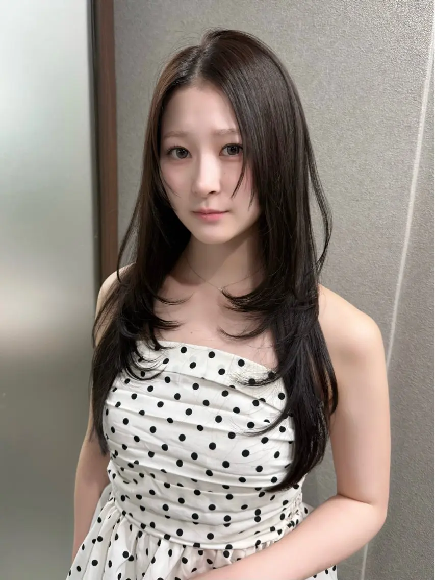 ロング カラー ブラウンカラー 透明感カラー マロンブラウン カット ヘアカラー 上之浦 咲那のヘアスタイル