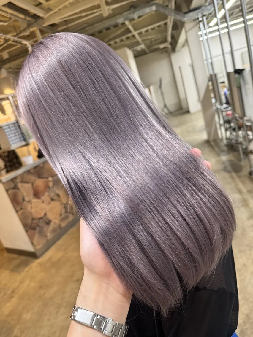 セミロング ヘアカラー Tsuyoki .のヘアスタイル