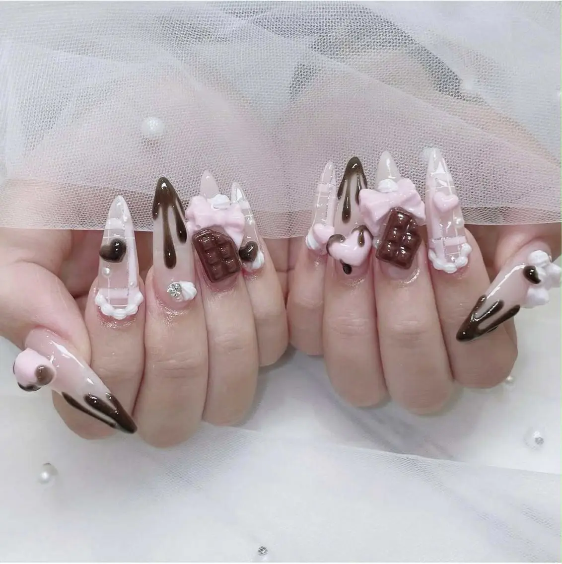 ミディアム ハンドネイル Chiin Nailのネイルデザイン