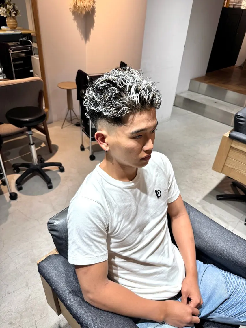 カラー パーマ メンズ メンズメッシュ メンズパーマ メッシュ カット ヘアカラー トリートメント メンズ専門 井藤 雅也のヘアスタイル