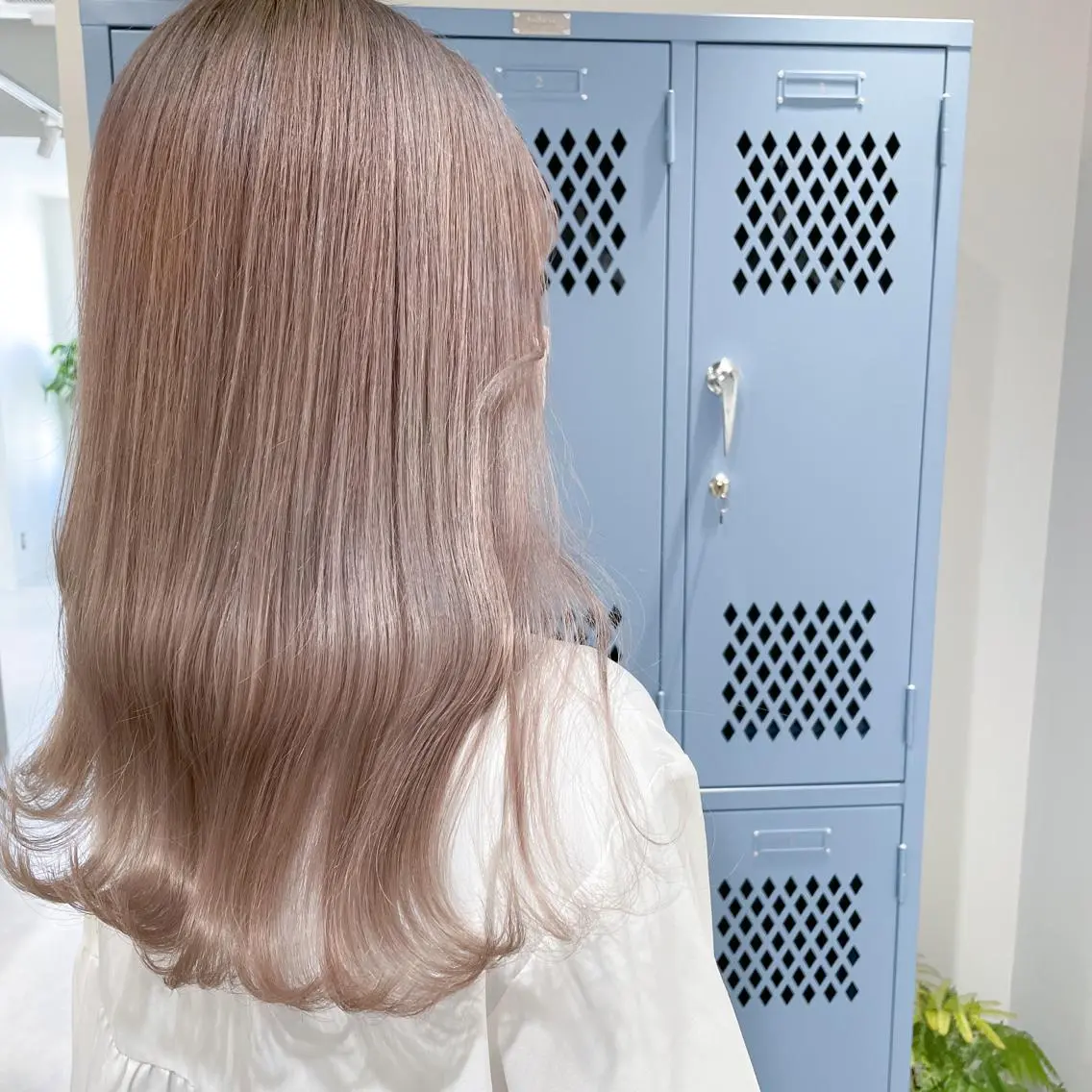 ロング カラー ベージュカラー ホワイトベージュ ᴋᴀɴᴀ 🎀のヘアスタイル