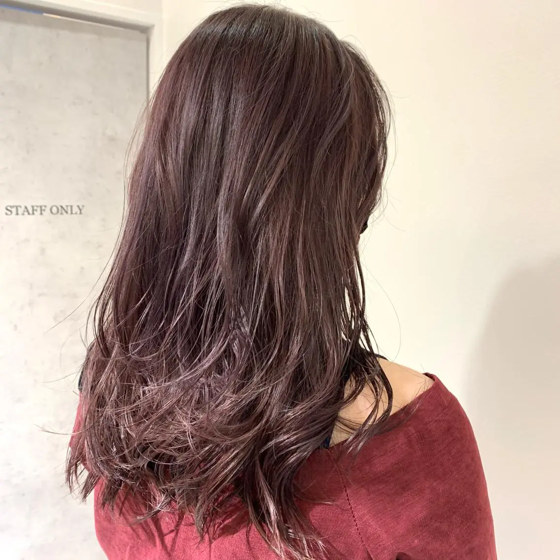 セミロング カラー i'll 未空のヘアスタイル