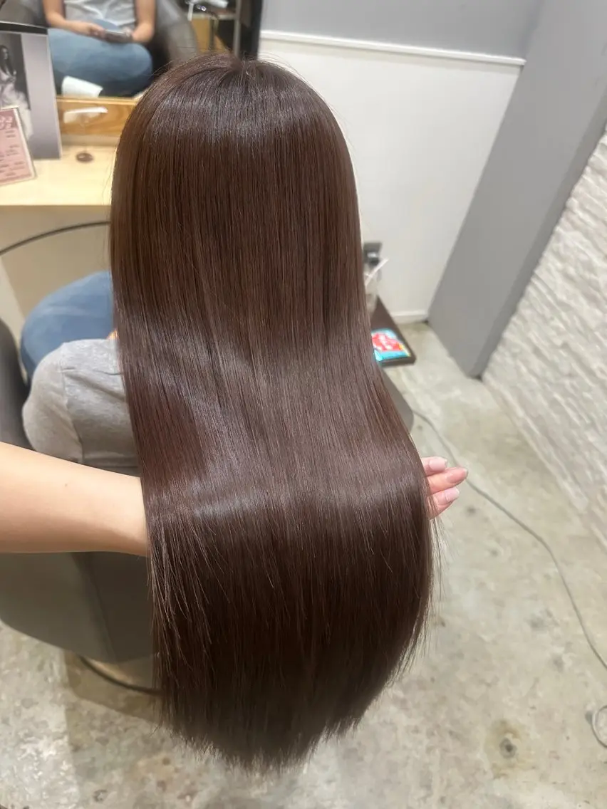 ミディアム ヘアカラー トリートメント miloc MOMOKAのヘアスタイル