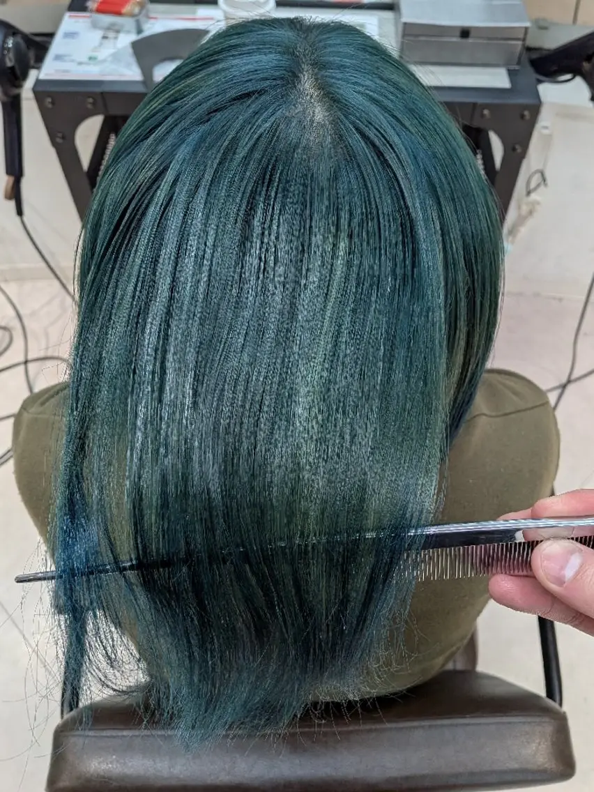 カラー ブリーチ ハイトーンカラー ヘアカラー トリートメント 八木琉河/ブリーチ/ ビビットカラー/艶髪のヘアスタイル