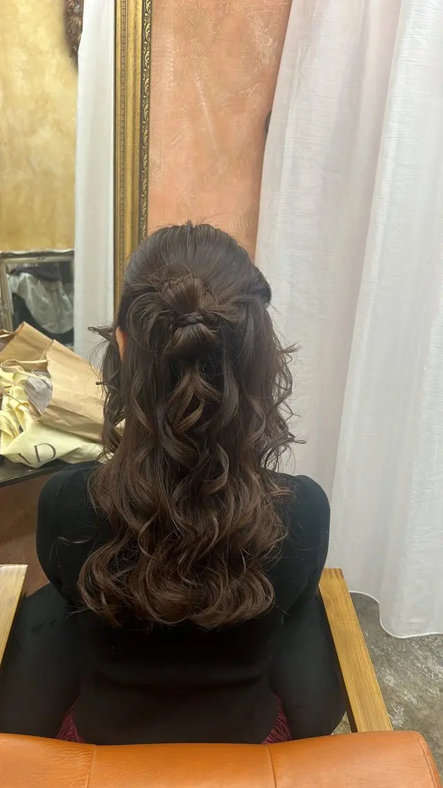 セミロング ヘアセット ともざねゆか UniQ/岡山駅のヘアスタイル