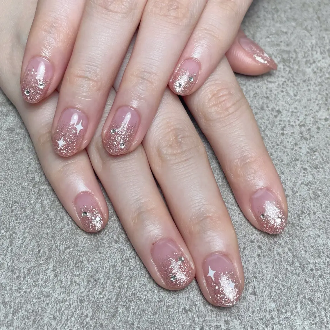 ネイル ハンドネイル nailroom DIASOMNIAのネイルデザイン