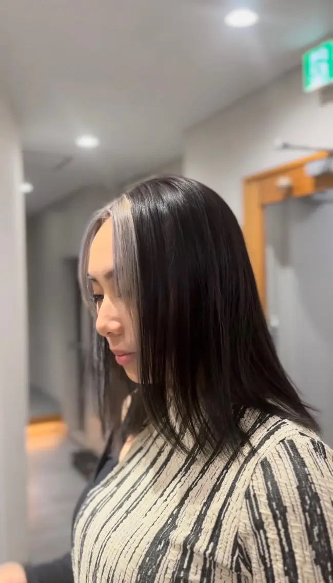 セミロング カラー ミストバング フェイスフレーミング カリスマになる美容師 💥TOUI💥上野のヘアスタイル