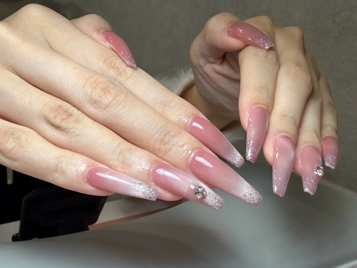 ネイル KIRA LILYのネイルデザイン