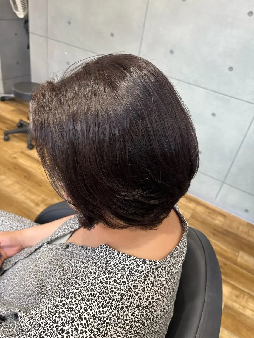 カラー ブラウンカラー 透明感カラー ナチュラルブラウン ヘアカラー 透明感・艶カラー 🩵miaのヘアスタイル