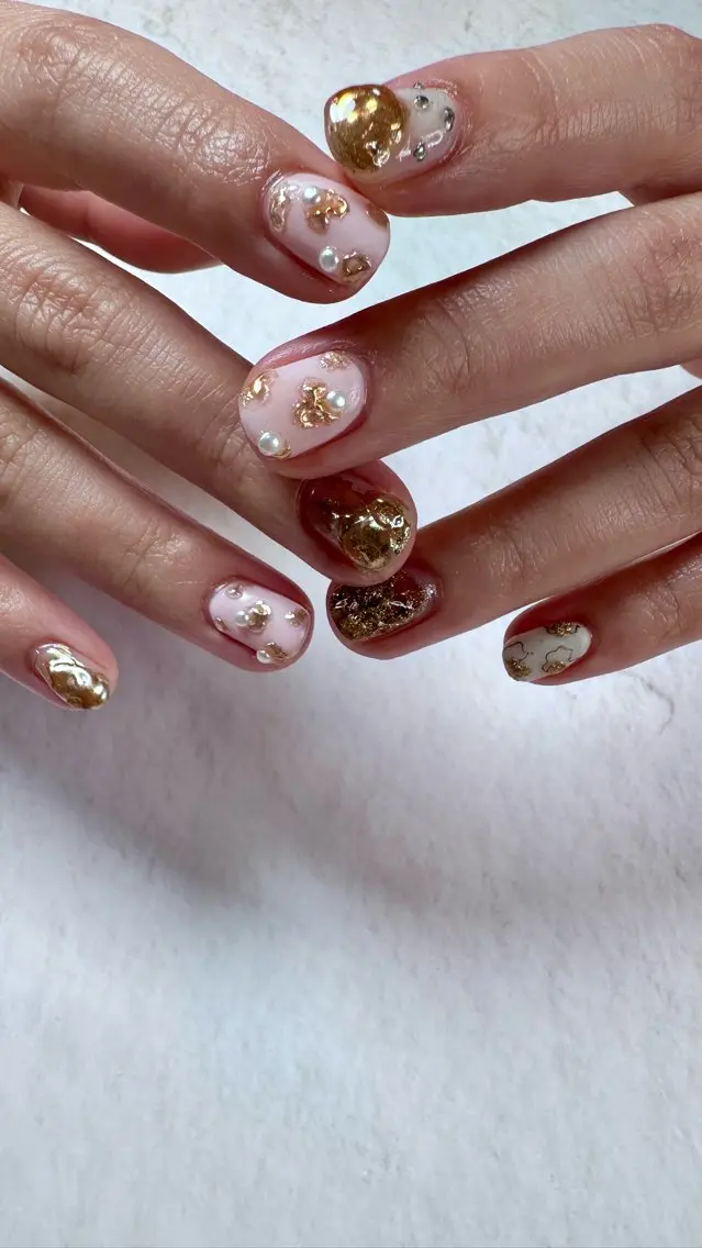 ネイル ニュアンスネイル ハンドネイル ハンドケア Atelier Ariのネイルデザイン