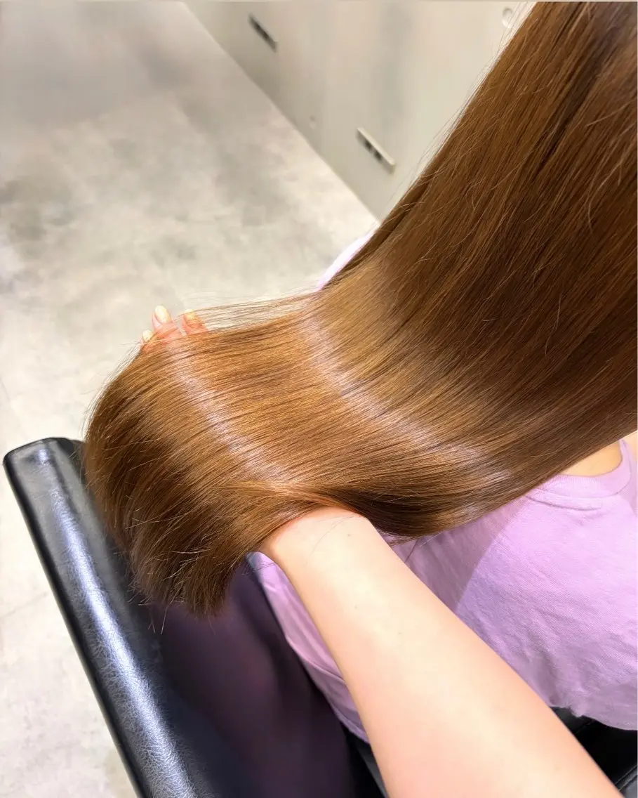 ミディアム カラー ベージュカラー 透明感カラー イルミナカラー ヘアカラー トリートメント 艶カラー/レイヤー/ 似合せ/ Fureaのヘアスタイル