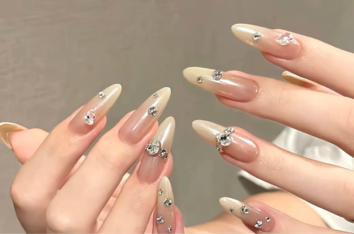 ネイル ハンドネイル Dione Nail きよみのネイルデザイン