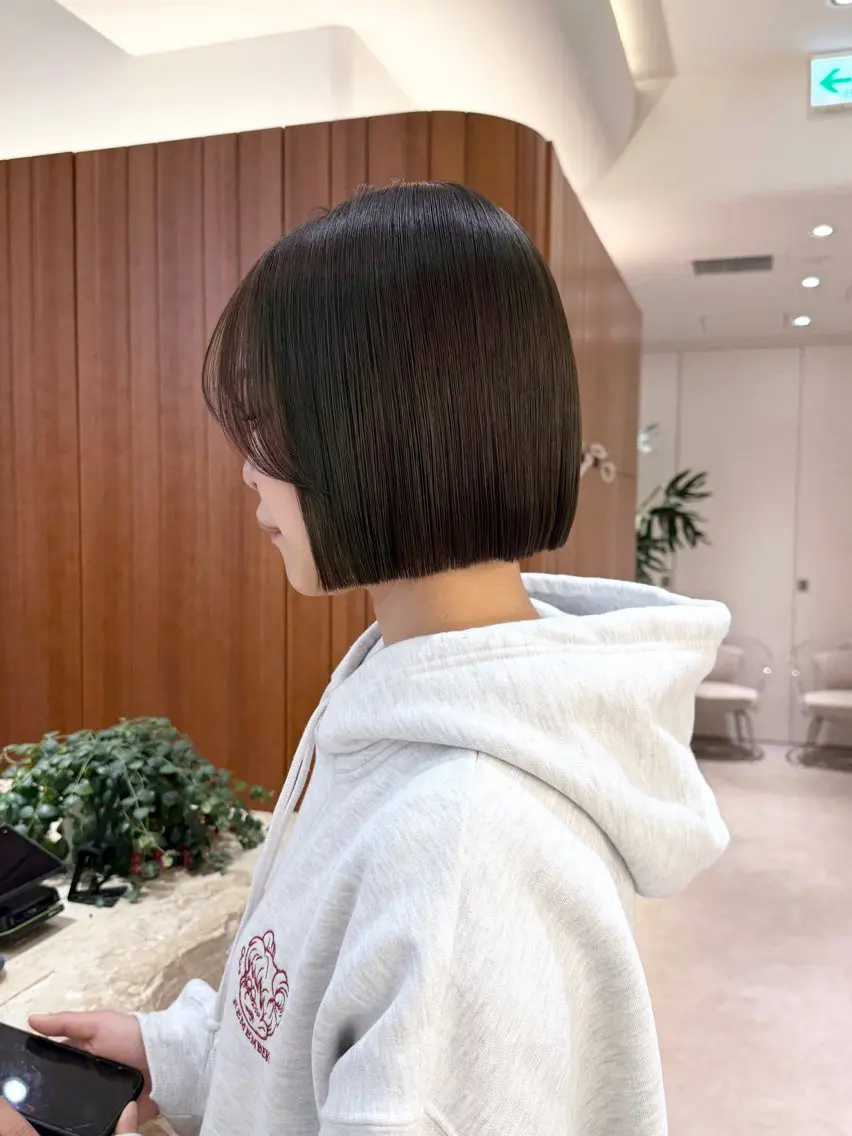 ショート カラー 切りっぱなしボブ ショートボブ ボブレイヤー ショートレイヤー ハイトーンカラー カット ヘアカラー トリートメント 田中航平/渋谷ボブ/ レイヤーボブのヘアスタイル