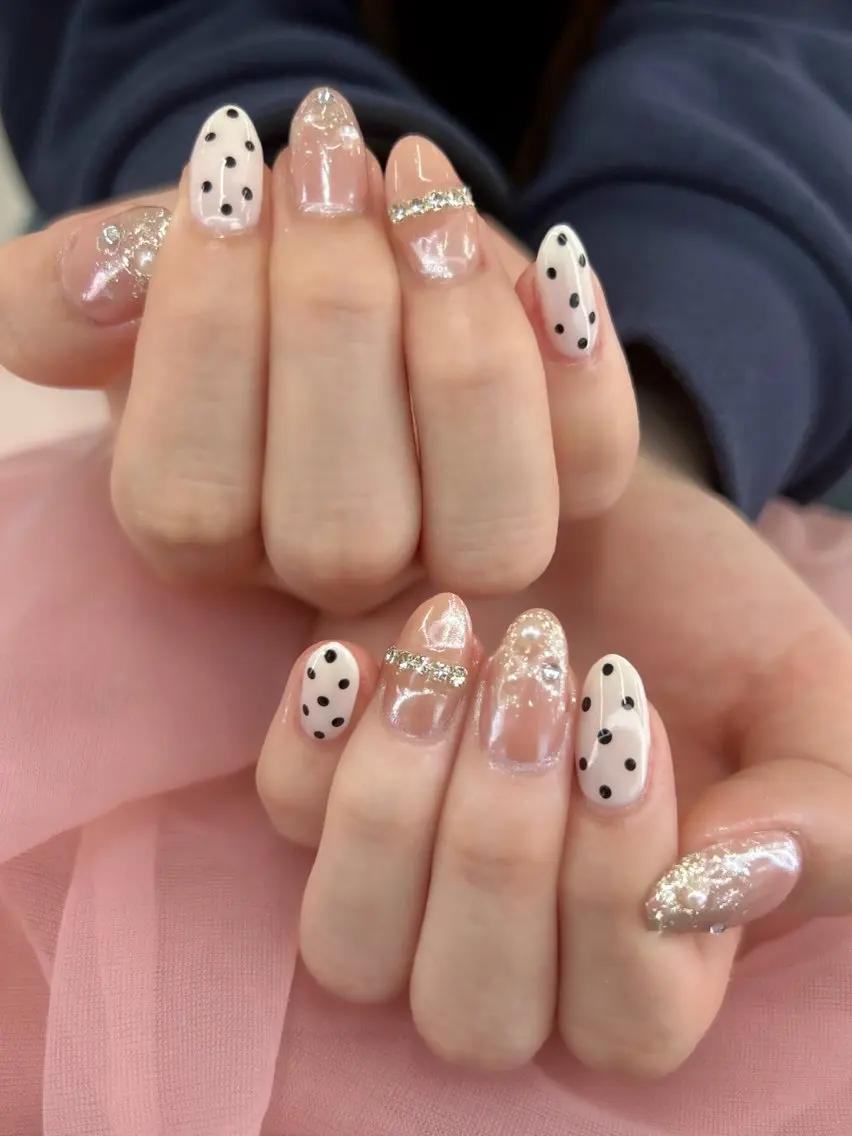 ネイル ドット 韓国ネイル ミラーネイル ワンホンネイル ホワイト ❀pom nail❀ aya.のネイルデザイン