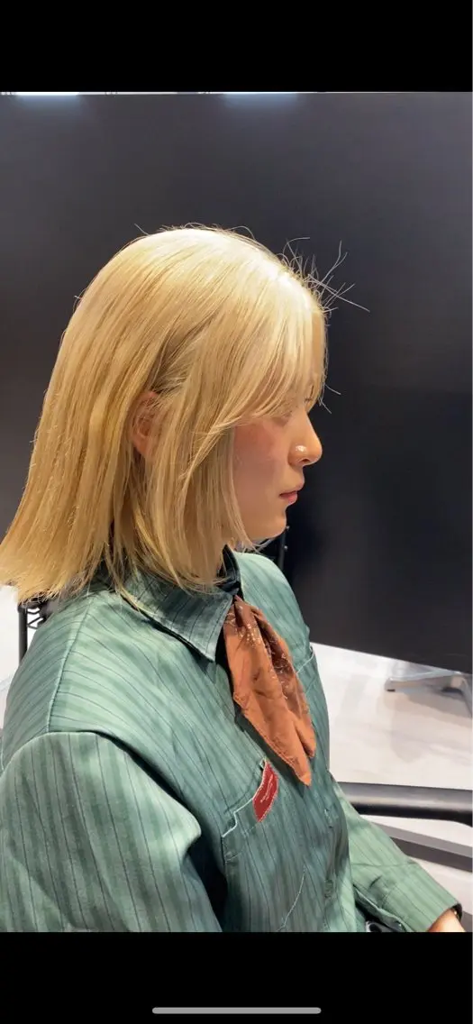 ショート カラー ブロンド レイヤーカット 韓国🇰🇷レイヤー 似合わせ顔まわりのヘアスタイル