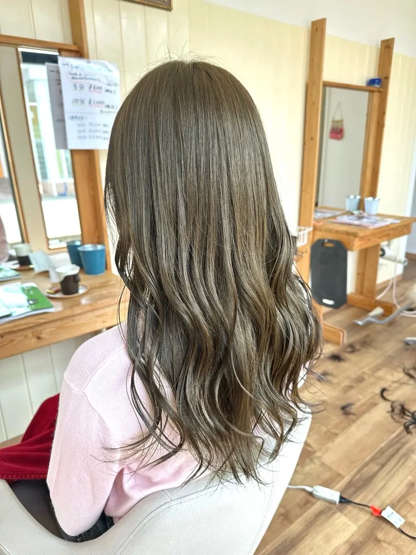 ロング カラー カット ヘアカラー Agu hair 木間のヘアスタイル