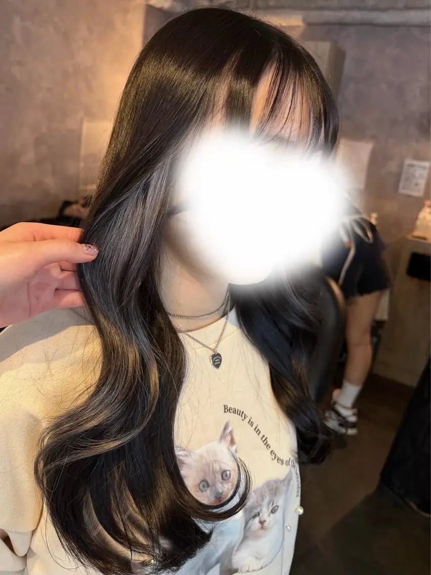 ロング カラー イヤリングカラー グレージュ ヘアカラー エクステ あみ/暗髪オリ ーブ特化🍃髪質改善のヘアスタイル