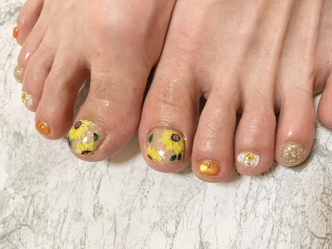 ネイル フットネイル ニュアンスネイル シンプルネイル 春ネイル 夏ネイル nail fufla ♡yamane♡のネイルデザイン