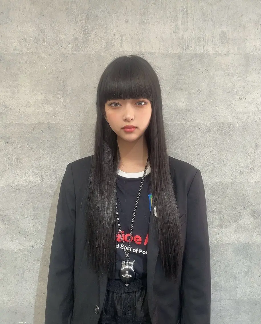 ロング カラー ヘアアレンジ シールエクステ バレイヤージュ ベージュカラー ブリーチ ケアブリーチ 眉毛専門🎀 Kurumiの眉毛・アイブロウイメージ