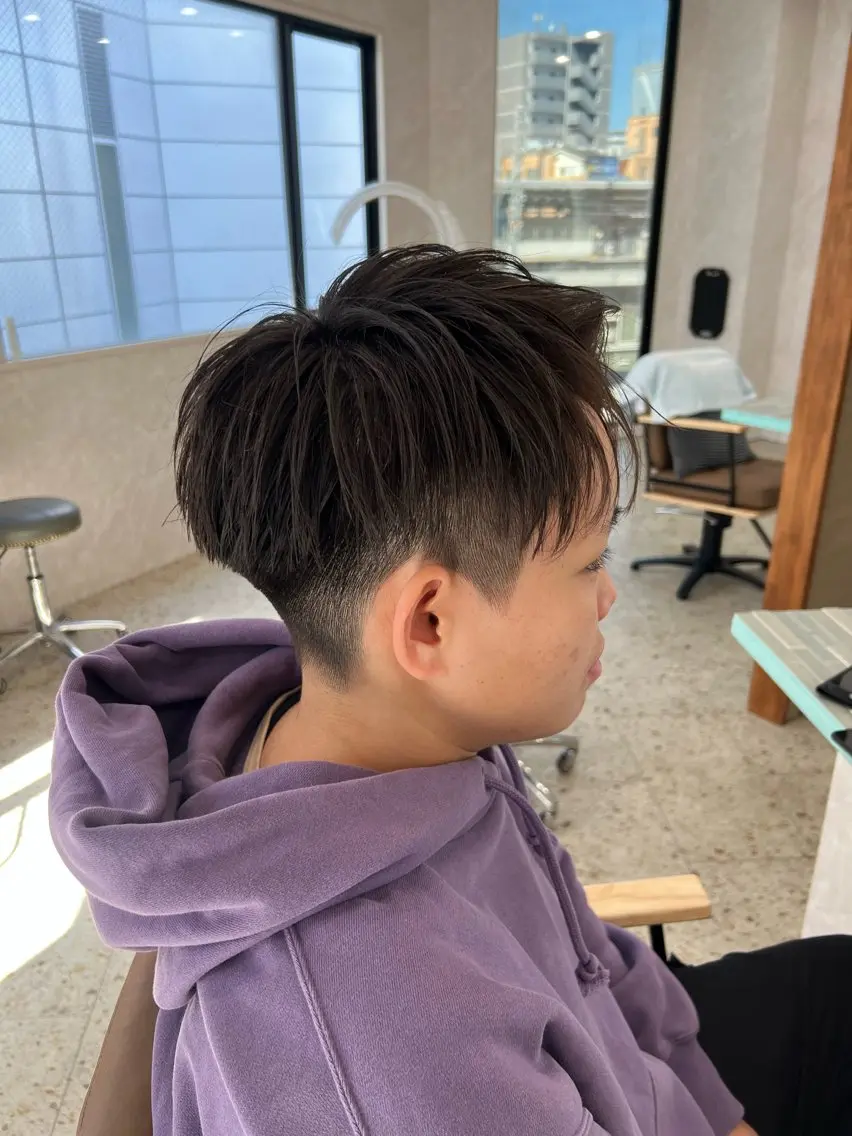 ショート メンズ アップバング メンズパーマ 刈り上げ 近藤 叶大のヘアスタイル