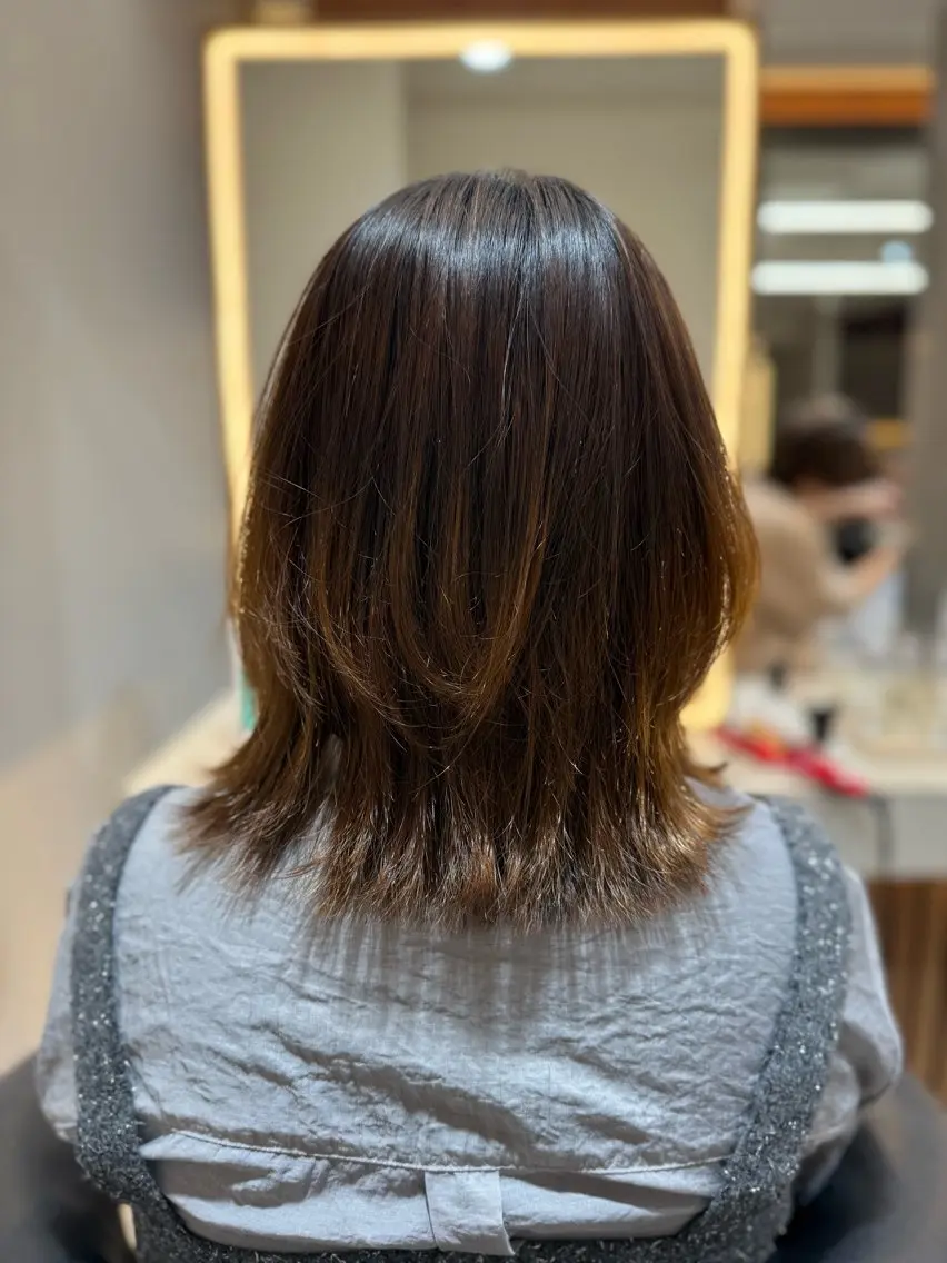 ミディアム ミディアムレイヤー レイヤーカット 外ハネヘア 無料カットモデル募集 🍀KOSEI🍀のヘアスタイル