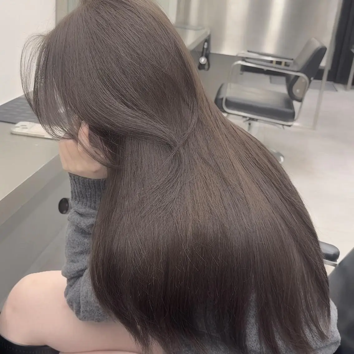 ロング カラー ベージュカラー ブリーチ 透明感カラー ダブルカラー グレージュ カット ヘアカラー レイヤー/艶カラー FOCUSJAPANのヘアスタイル