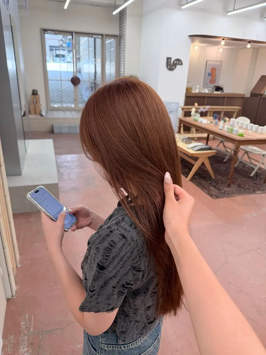 ロング カラー ブリーチ ダブルカラー ブリーチなしカラー 坪井 心音のヘアスタイル