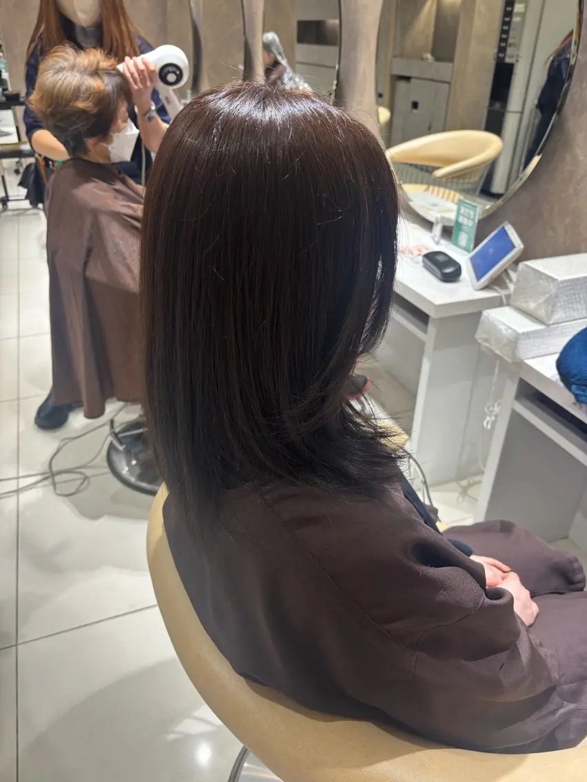 セミロング 藤井 祐未子のヘアスタイル
