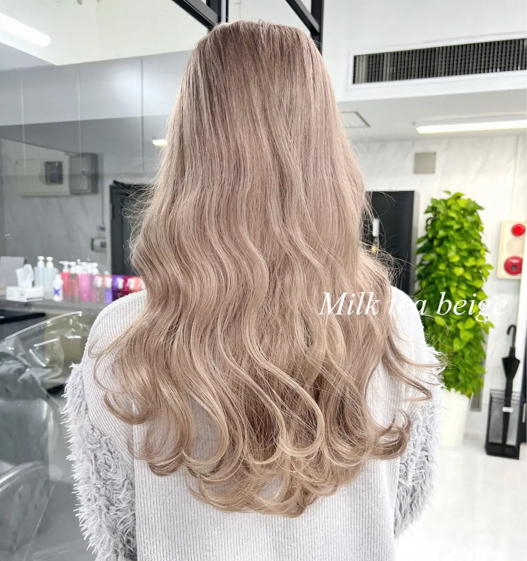 ロング カラー シールエクステ ハイトーンカラー エクステ ヘアカラー トリートメント シールエクステ特化 ハイトーン、NANAのヘアスタイル