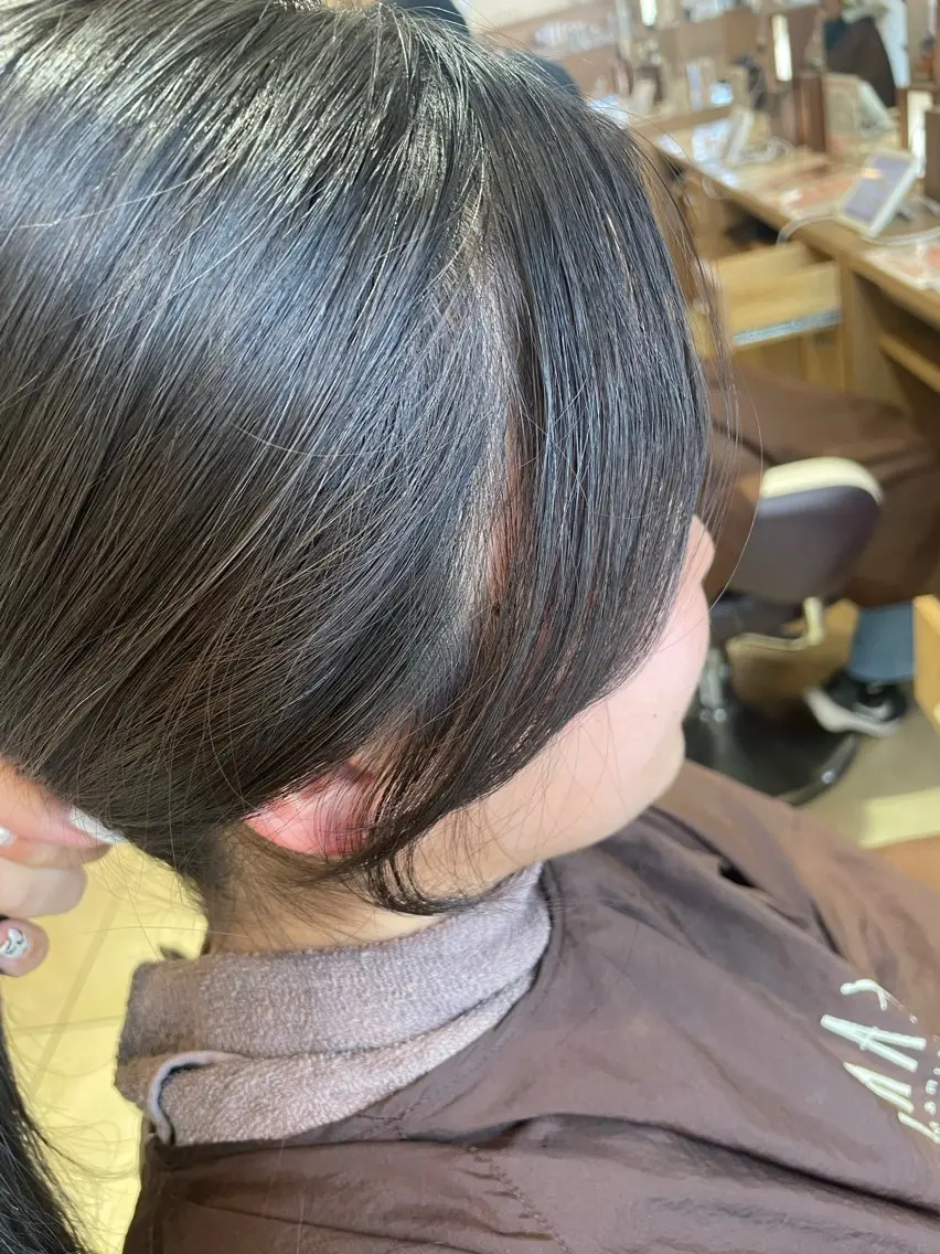 セミロング 顔周りカット カット EARTH中島 秋桜久のヘアスタイル