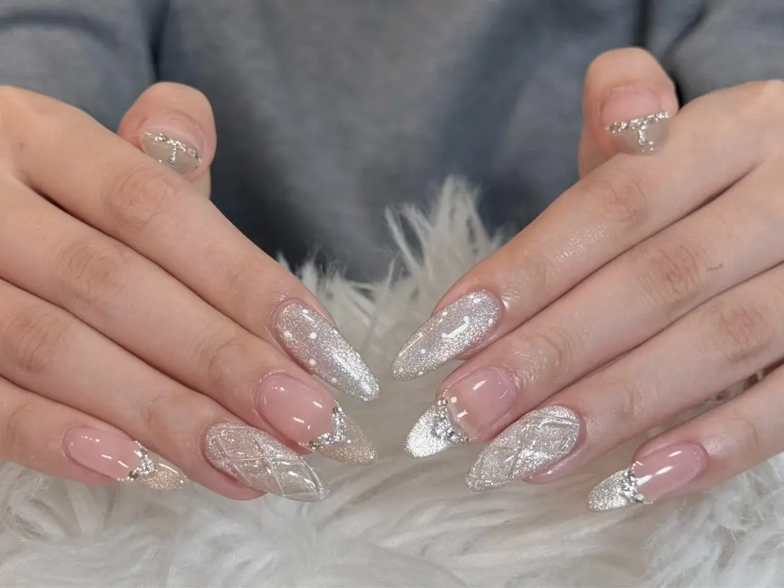 ネイル ボルドー ブラウン チークネイル ドット フットネイル Julli NailStudioのネイルデザイン