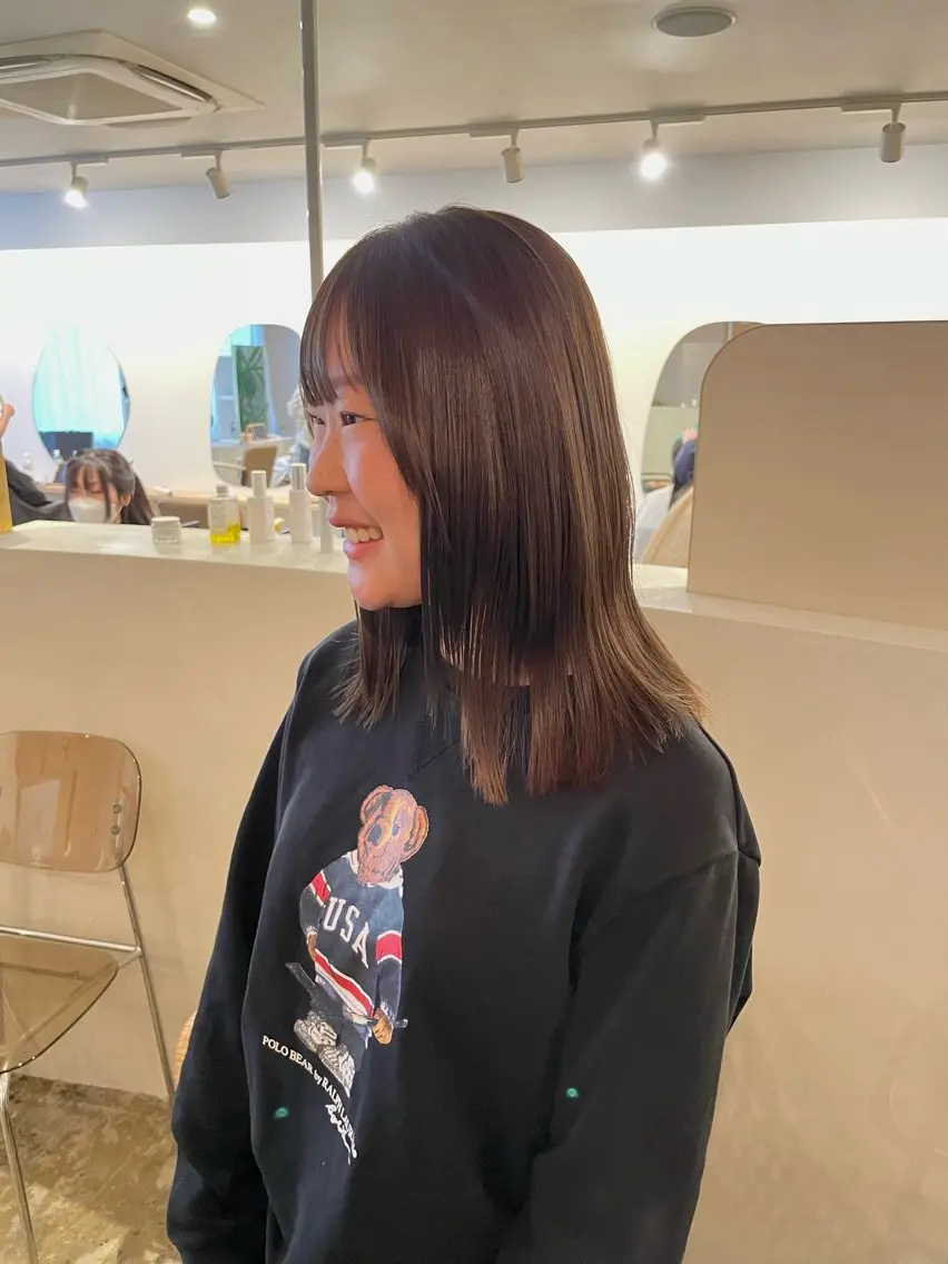 セミロング 似合わせカット カット トリートメント 梅田｜赤み消しオリー ブ/顔まわりレイヤーのヘアスタイル