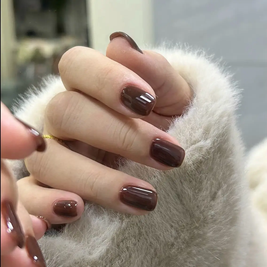 ネイル ブラウン ワンカラーネイル ショートネイル スクエアネイル ハンドネイル Aura Nail ✨リリ✨のネイルデザイン
