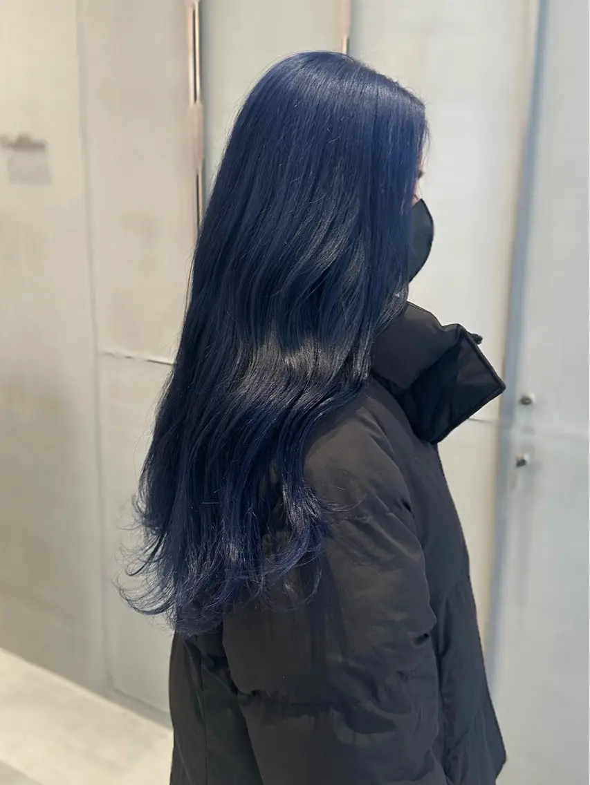 ロング カラー ヘアカラー トリートメント ヘッドスパ ヘアセット ミオ💎ショート 透ける暗髪のヘアスタイル