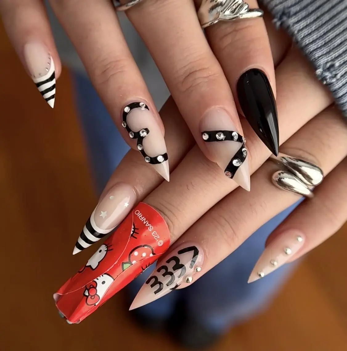 ネイル ハンドネイル エリ🫧 nail池袋東口のネイルデザイン