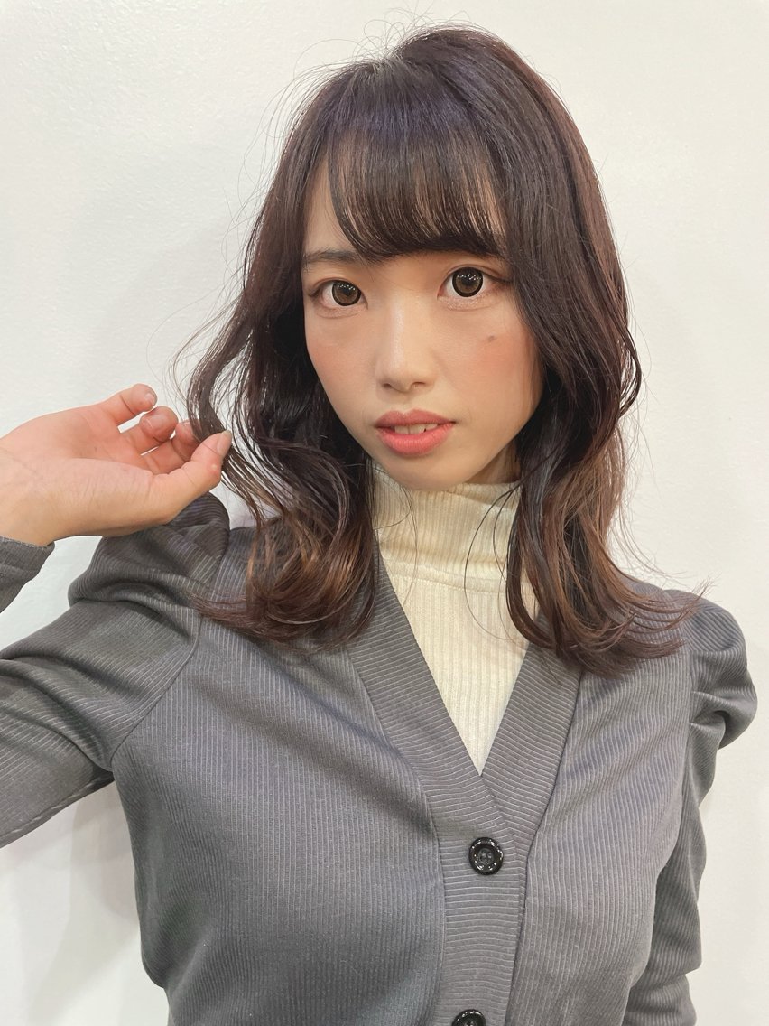 ミディアム カラー グラデーションカラー グレージュ 平田 一成のヘアスタイル