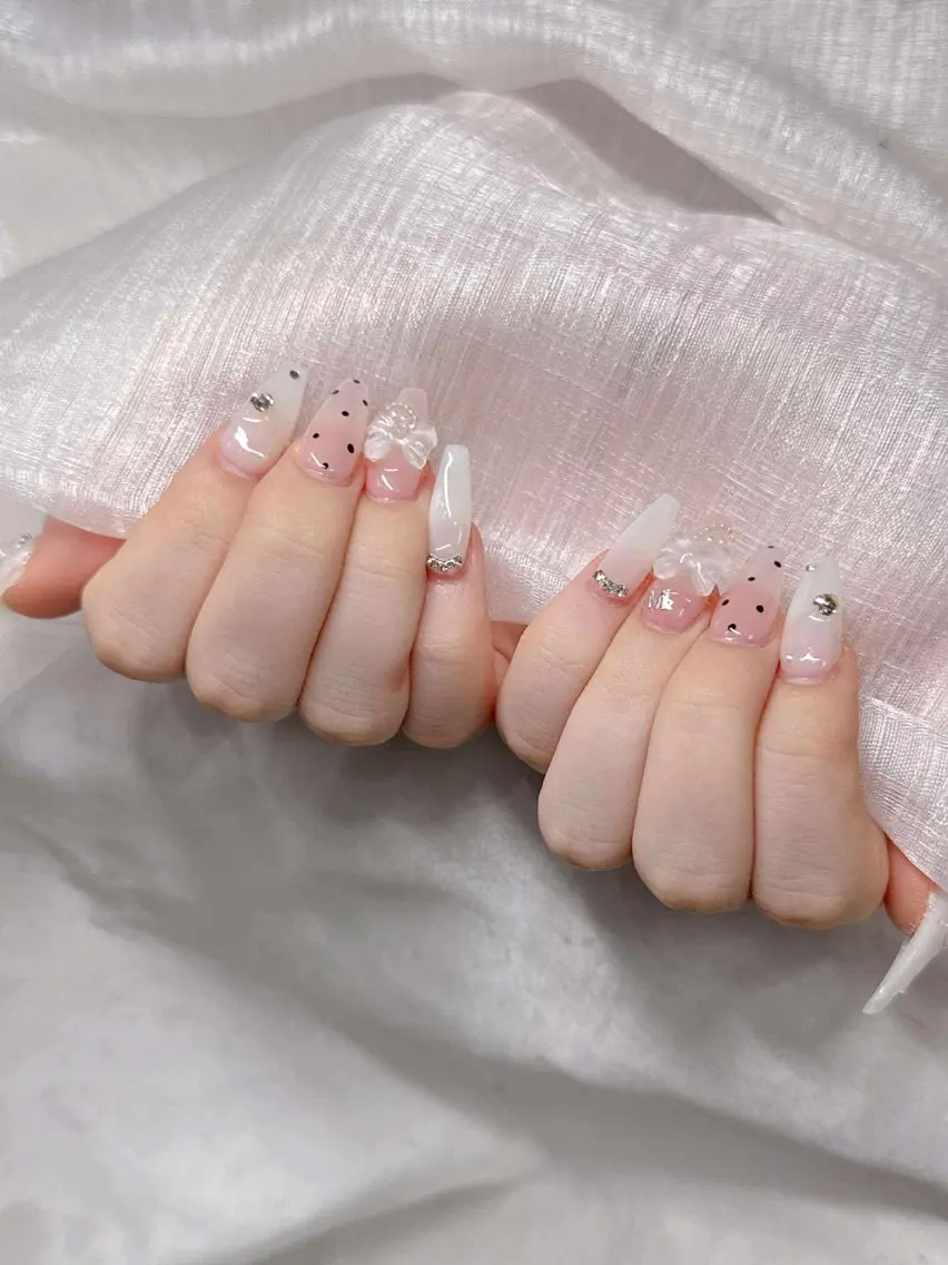 ネイル ハンドネイル Lee Nailsのネイルデザイン
