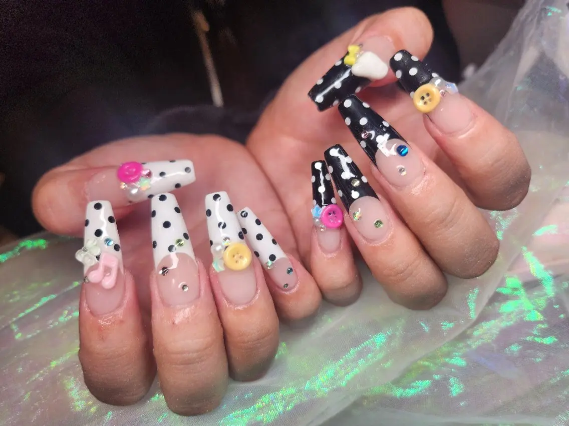 ネイル ハンドネイル 💜bora .のネイルデザイン