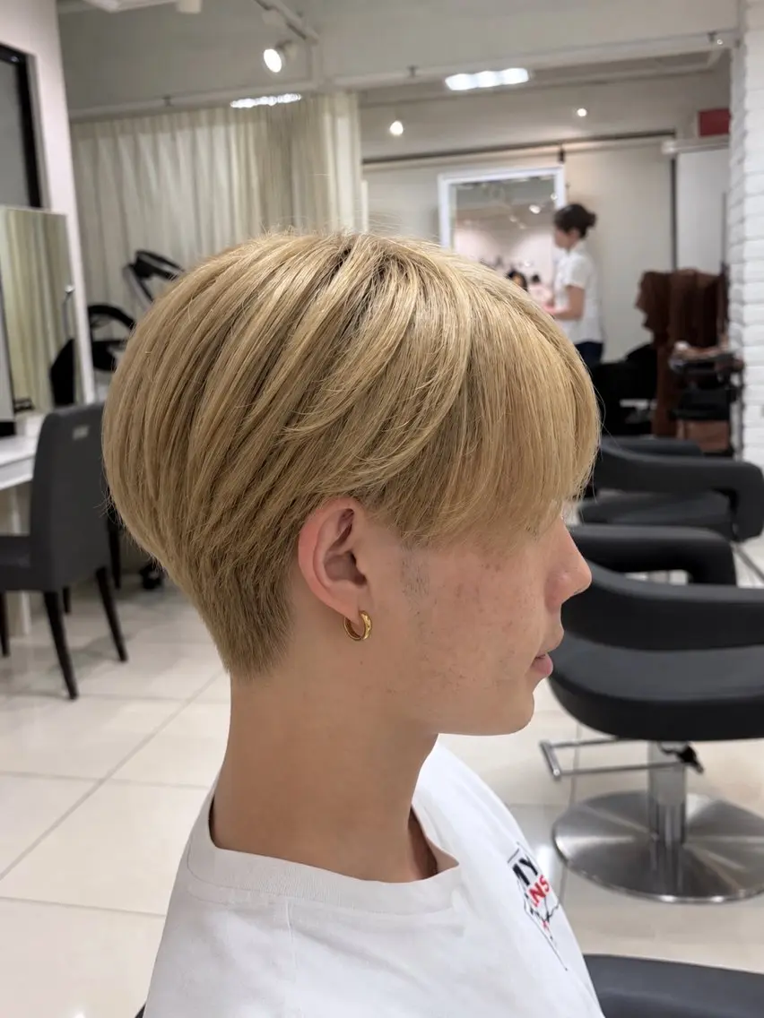 【メンズカット+カラー💫】 ブリーチ+¥5500骨格に合わせたカットと肌色に合わせたカラーでモテヘアへ🪐の写真