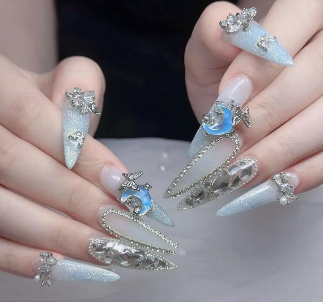 ネイル アートネイル ボルドー フレンチネイル ジェルネイル 氷ネイル・うるうるネイル ハンドネイル Julie Nail Rinのネイルデザイン