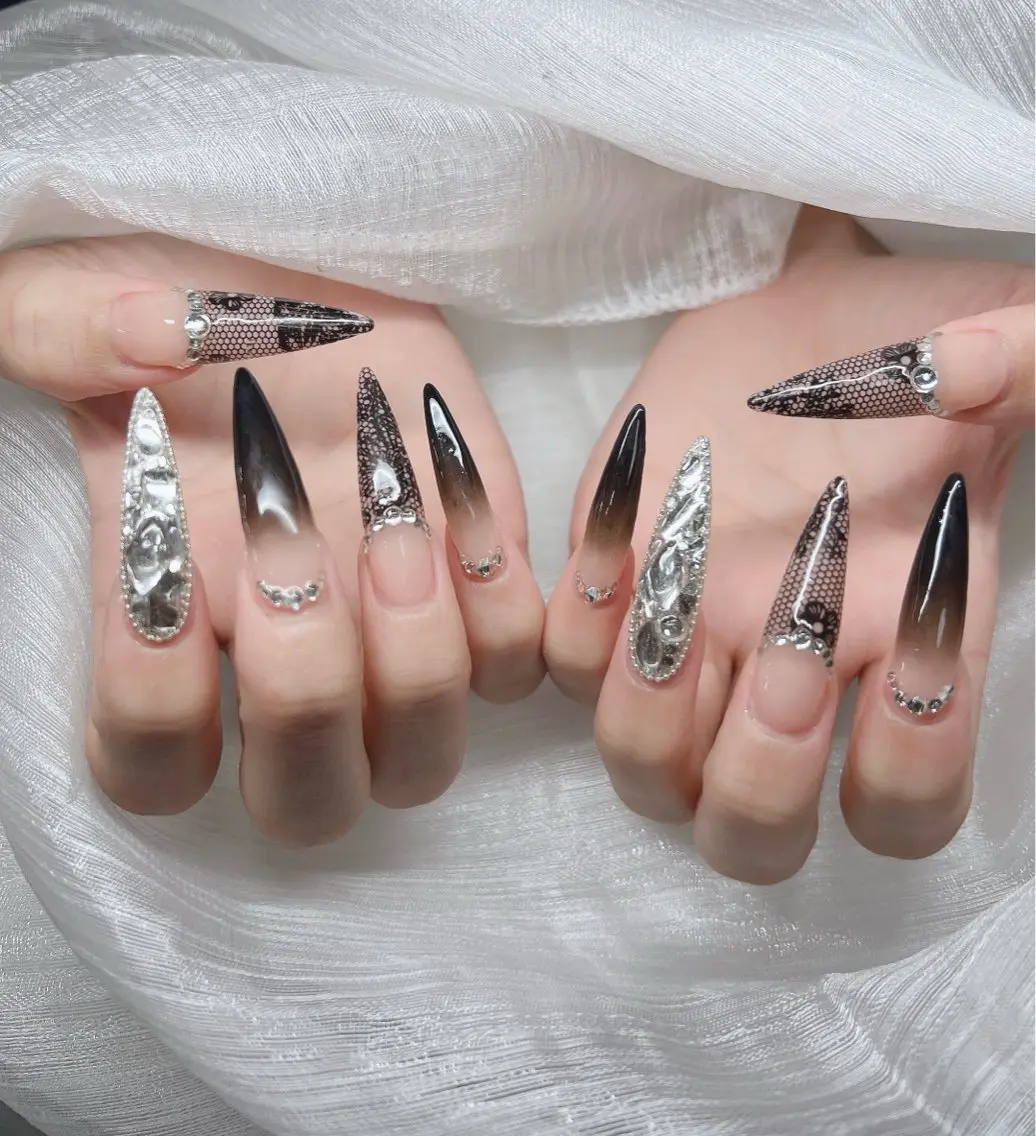 ネイル 長さ出し グラデーション キラキラネイル マグネットネイル ニュアンスネイル Lee Nails チップ長さだし専門店のネイルデザイン