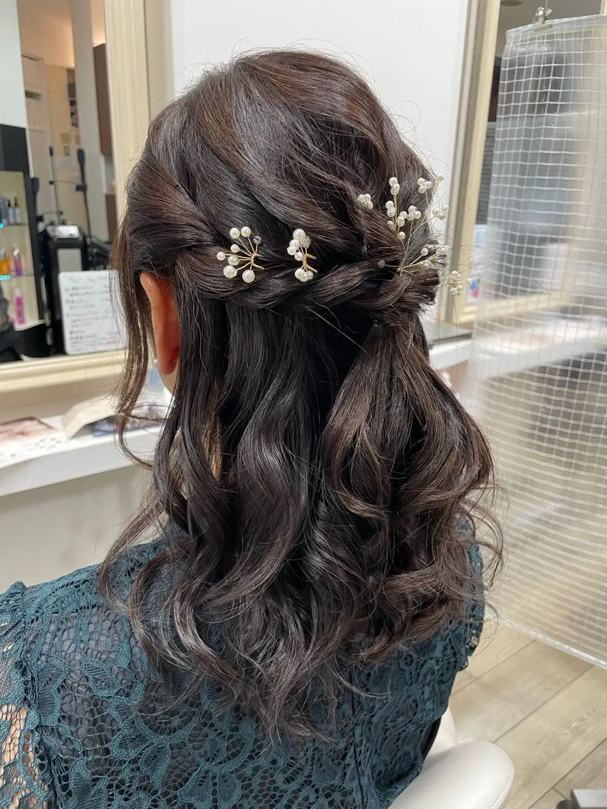 セミロング ヘアアレンジ ハーフアップ 豊田 智美のヘアスタイル