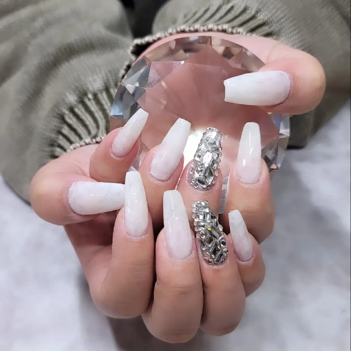 ネイル nailsalon glow sayaのネイルデザイン