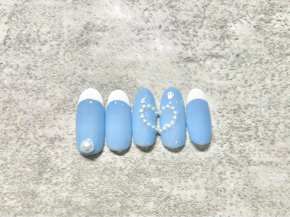 ネイル フレンチネイル ハート ハンドネイル サロン ルミライズのネイルデザイン