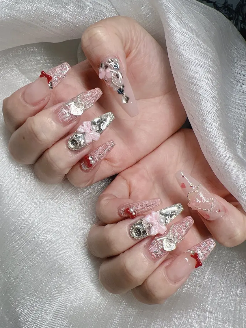 ネイル 長さ出し グラデーション 卒業式 キラキラネイル マグネットネイル ハンドネイル Lee Nails チップ長さだし専門店のネイルデザイン