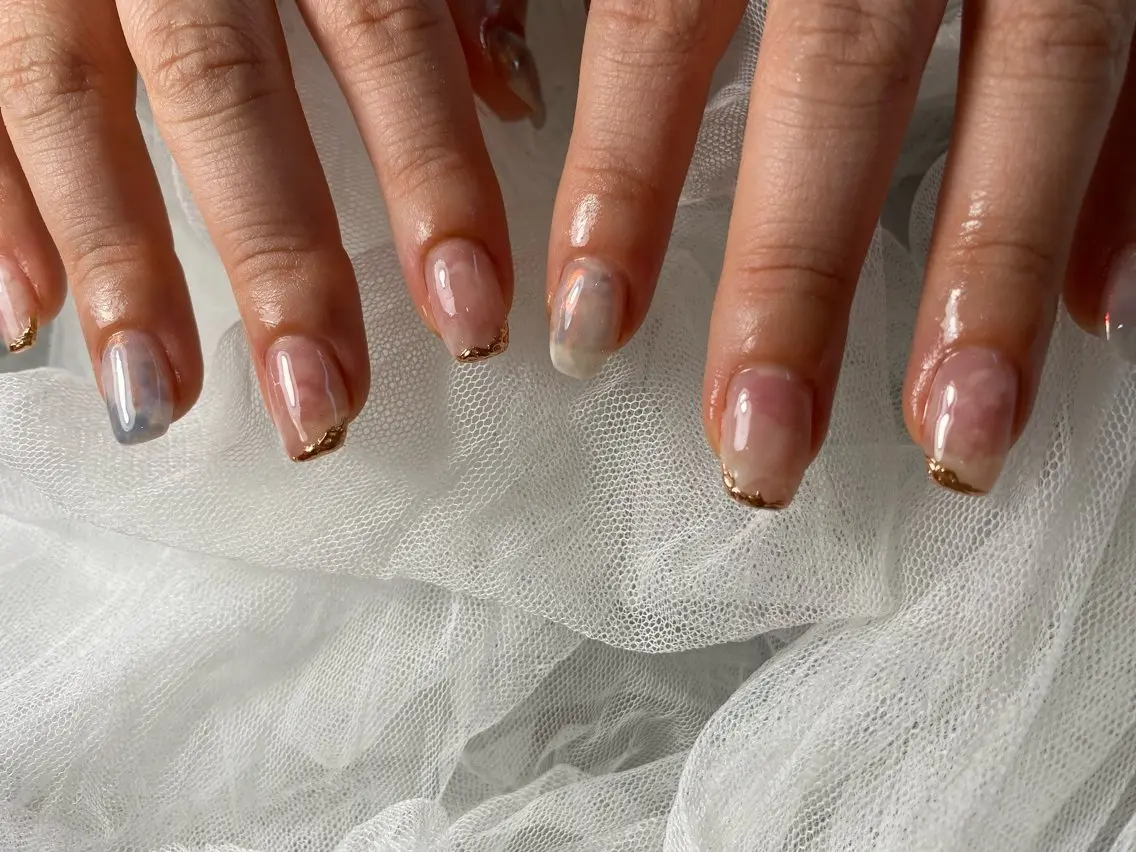 ネイル ブルー ニュアンスネイル ピンク ハンドネイル Ｌｉｔ .のネイルデザイン