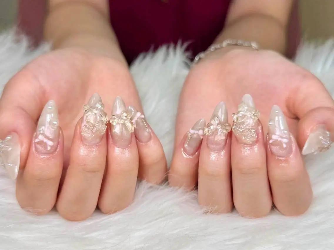 ネイル アートネイル ボルドー フレンチネイル ジェルネイル 氷ネイル・うるうるネイル ハンドネイル Yuki Nailsalonのネイルデザイン