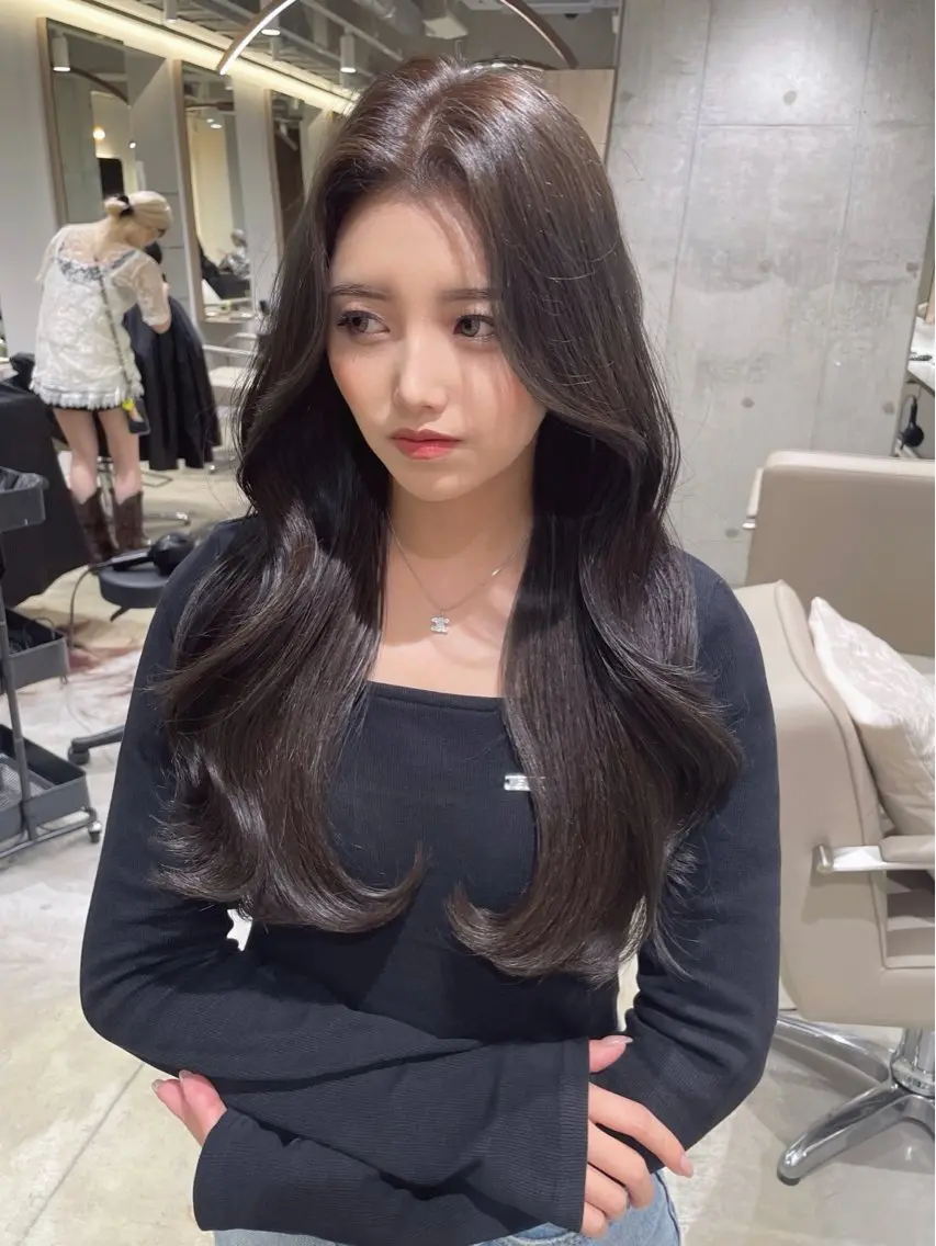 ロング カット ヘアカラー トリートメント モテ韓国へア/レイヤ ー🩵新川栄一朗のヘアスタイル