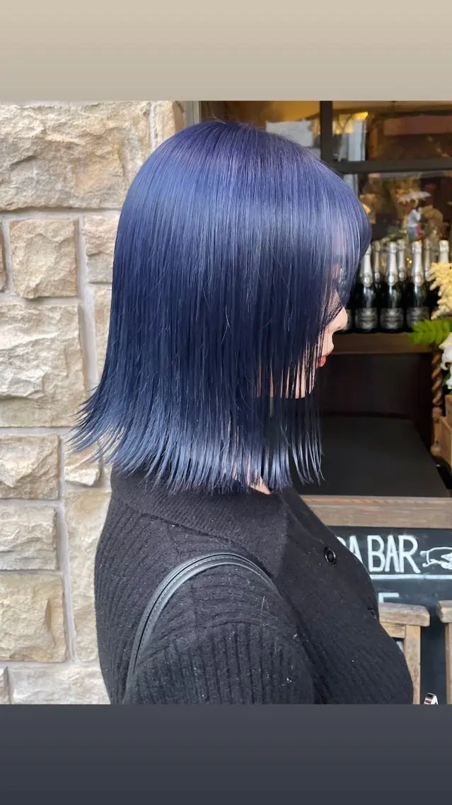 ショート カラー ブルーカラー ハイトーンカラー ヘアカラー JPCY MIRIYAのヘアスタイル