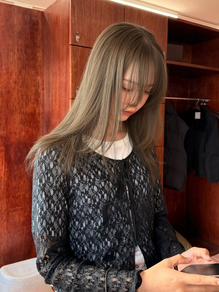 ミディアム カラー 柔らかいオリーブ🍃 カラーNatsumiのヘアスタイル